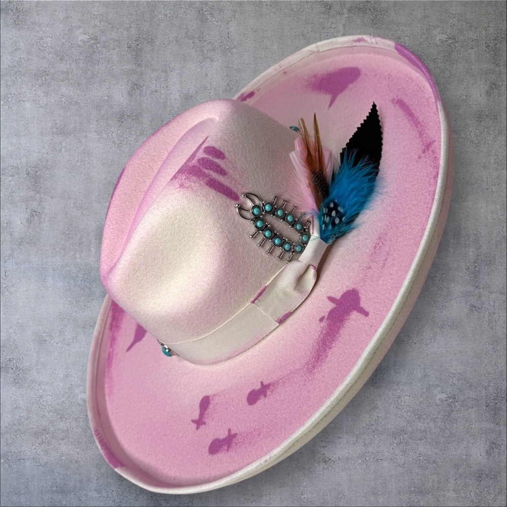 🔥🔥🔥SOLD OUT 🔥🔥😍😍Pink Western Hat with Feather and Turquoise Accents